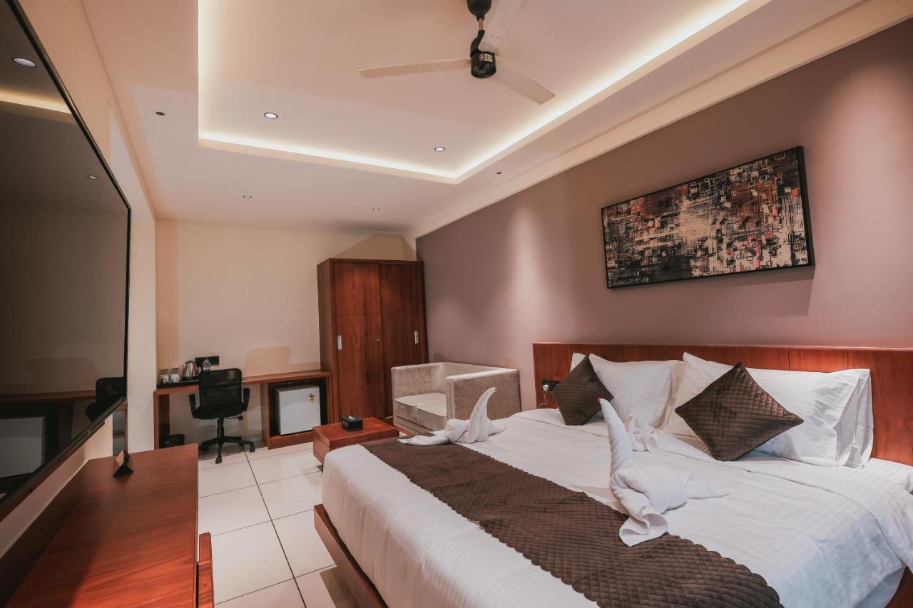 Fortview Suites Kāsaragod Exteriér fotografie